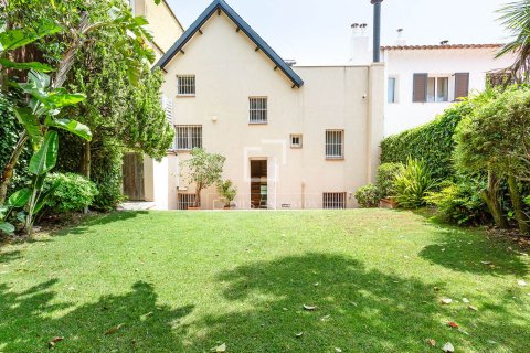 Villa in Barcelona, Spain 4 bedrooms, 234 sq.m. No. 150469