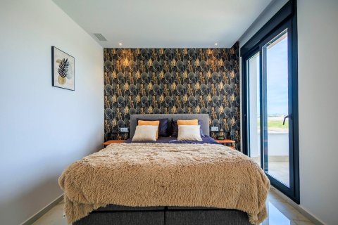 Huvila myytävänä Pilar de la Horadada, Alicante, Espanja, 3 makuuhuonetta, 120 m2 No. 135172 - kuva 26