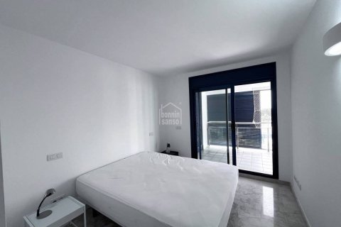 Продажа квартиры в Сьютаделья-де-Менорка, Менорка, Испания 3 спальни, 137м2 №142890 - фото 5