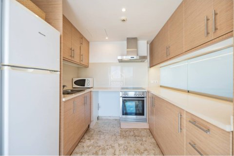 Продажа квартиры в Сьютаделья-де-Менорка, Менорка, Испания 3 спальни, 115м2 №142890 - фото 6