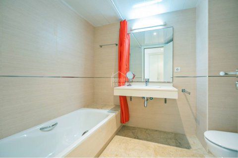 Продажа квартиры в Сьютаделья-де-Менорка, Менорка, Испания 3 спальни, 115м2 №142890 - фото 8