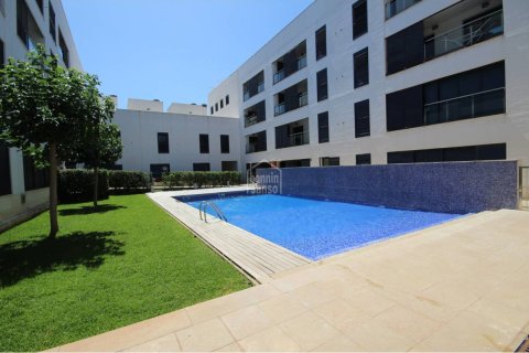 Продажа квартиры в Сьютаделья-де-Менорка, Менорка, Испания 3 спальни, 137м2 №142890 - фото 1