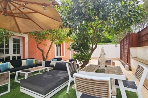 Продажа квартиры в Бендинат, Майорка, Испания 3 спальни, 88м2 №142896 - фото 1