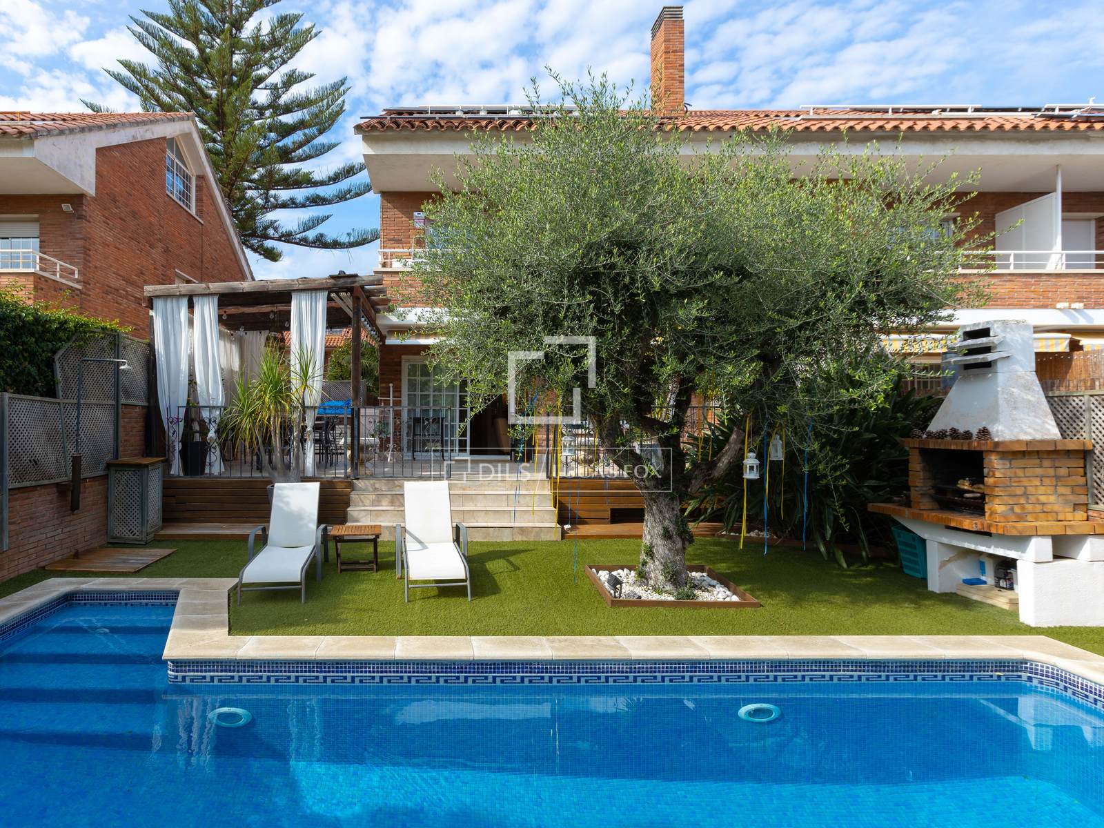 Villa à Premia De Mar, Barcelona, Espagne 5 chambres, 270 m2 No. 150957