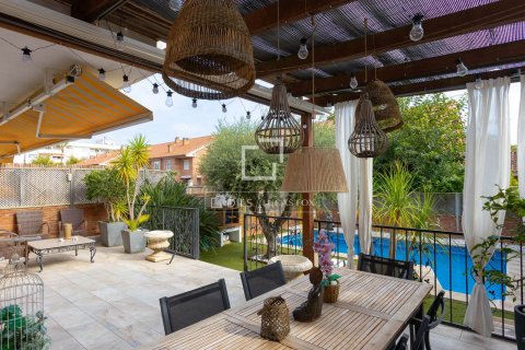 Villa in vendita a Premia De Mar, Barcelona, Spagna 5 camere da letto, 270 mq. N° 150957 - foto 4