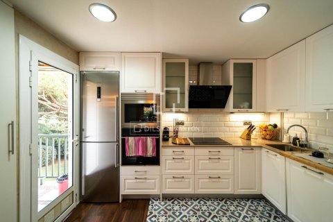 Huoneisto myytävänä Gava, Barcelona, Espanja, 3 makuuhuonetta, 110 m2 No. 150956 - kuva 8