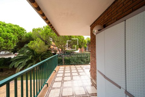 Huoneisto myytävänä Gava, Barcelona, Espanja, 3 makuuhuonetta, 110 m2 No. 150956 - kuva 21