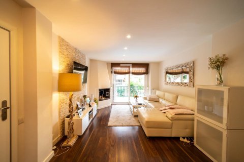 Huoneisto myytävänä Gava, Barcelona, Espanja, 3 makuuhuonetta, 110 m2 No. 150956 - kuva 4