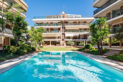 Huoneisto myytävänä Gava, Barcelona, Espanja, 3 makuuhuonetta, 110 m2 No. 150956 - kuva 1