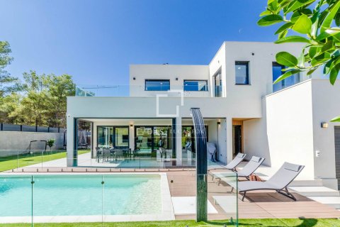 Villa zum Verkauf in Sitges, Barcelona, Spanien 4 Schlafzimmer, 238 m2 Nr. 150955 - Foto 3