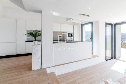 Villa en venta en Sitges, Barcelona, España 4 dormitorios, 212 m2 No. 150952 - foto 10