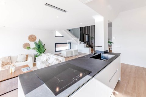 Villa en venta en Sitges, Barcelona, España 4 dormitorios, 212 m2 No. 150952 - foto 9