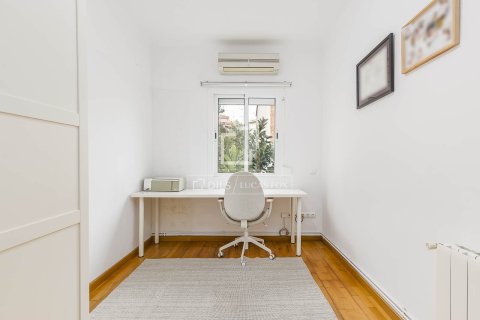 Huoneisto myytävänä Barcelona, Espanja, 3 makuuhuonetta, 100 m2 No. 150953 - kuva 22