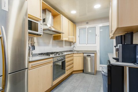 Huoneisto myytävänä Barcelona, Espanja, 3 makuuhuonetta, 100 m2 No. 150953 - kuva 13