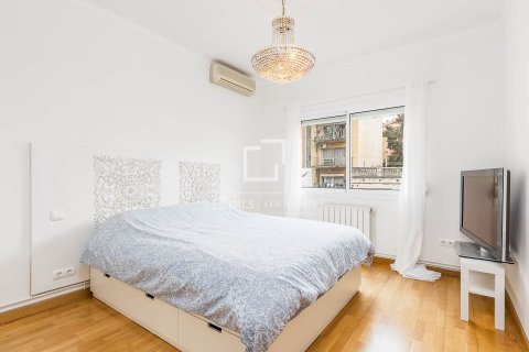 Huoneisto myytävänä Barcelona, Espanja, 3 makuuhuonetta, 100 m2 No. 150953 - kuva 27