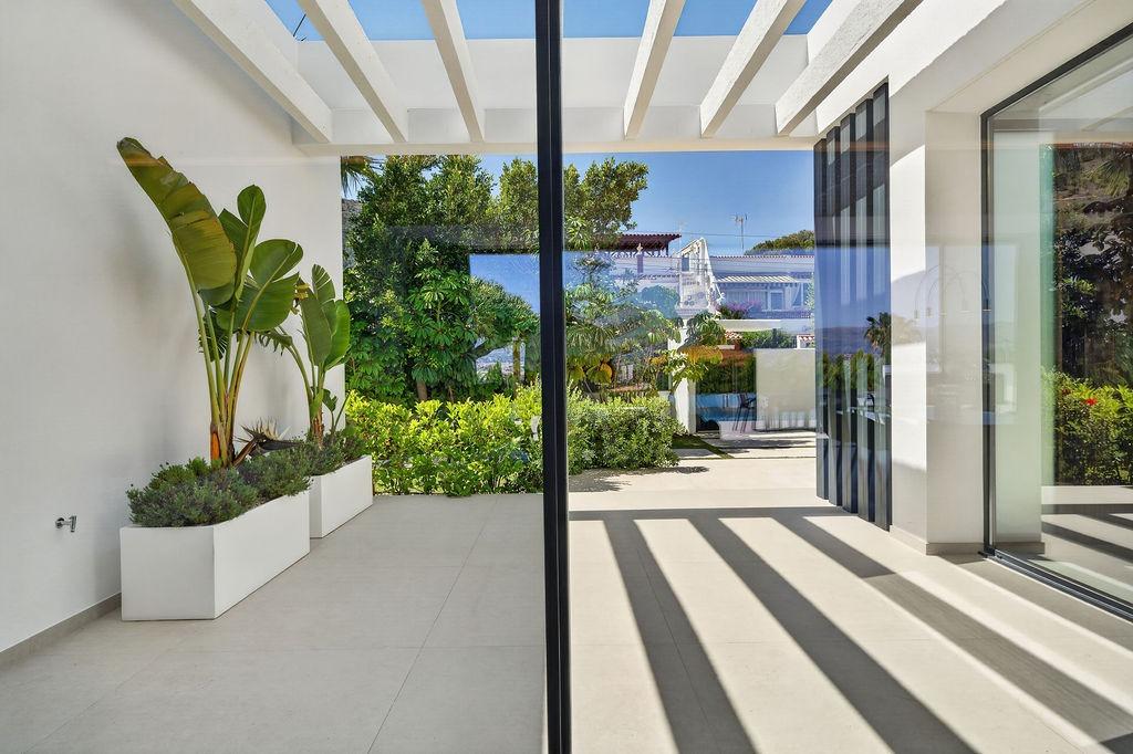Villa i L'Alfàs del Pi, Alicante, Spanien 4 sovrum, 830.55 kvm. Nr. 183106