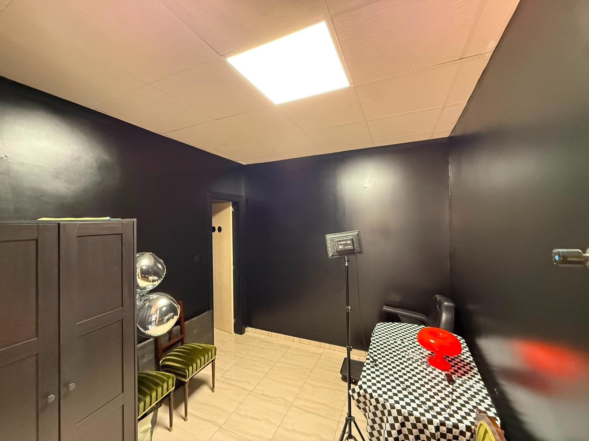 Propiedad comercial en Alicante, España 77 m2 No. 183103