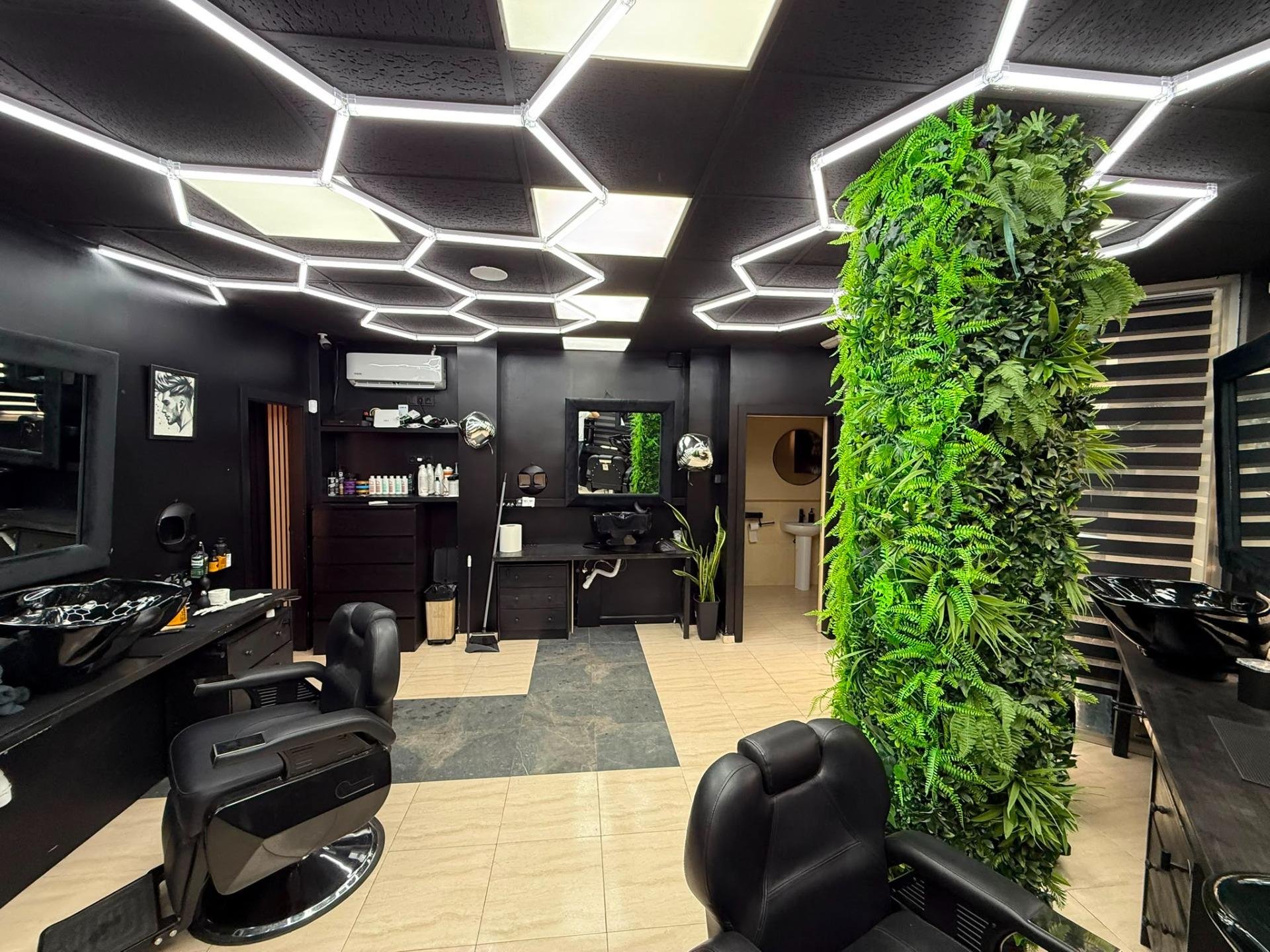 Propiedad comercial en Alicante, España 77 m2 No. 183103