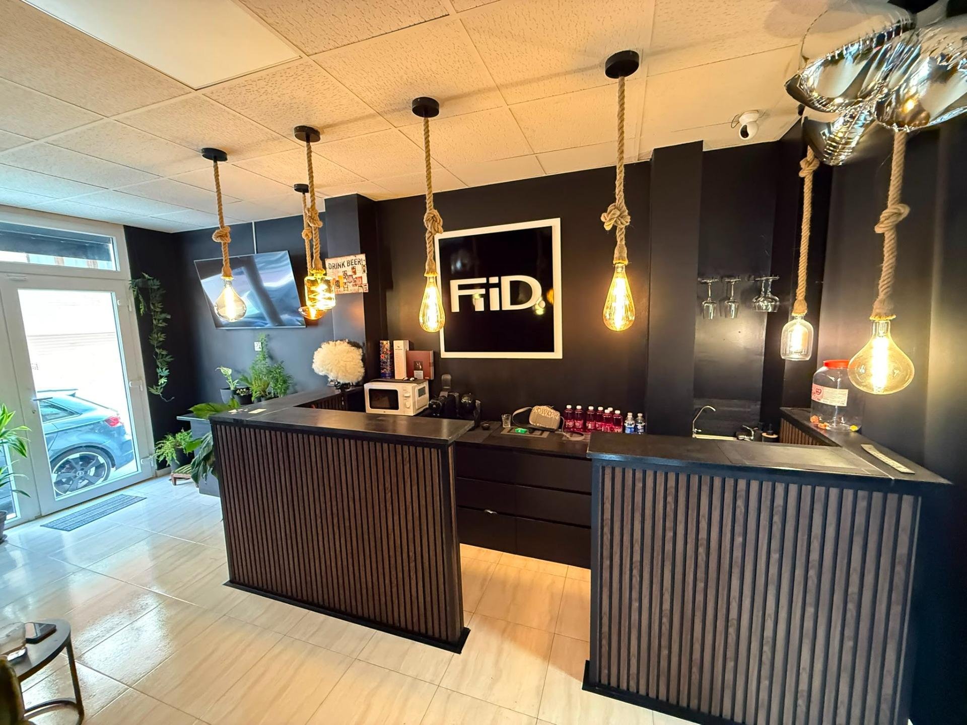 Propiedad comercial en Alicante, España 77 m2 No. 183103