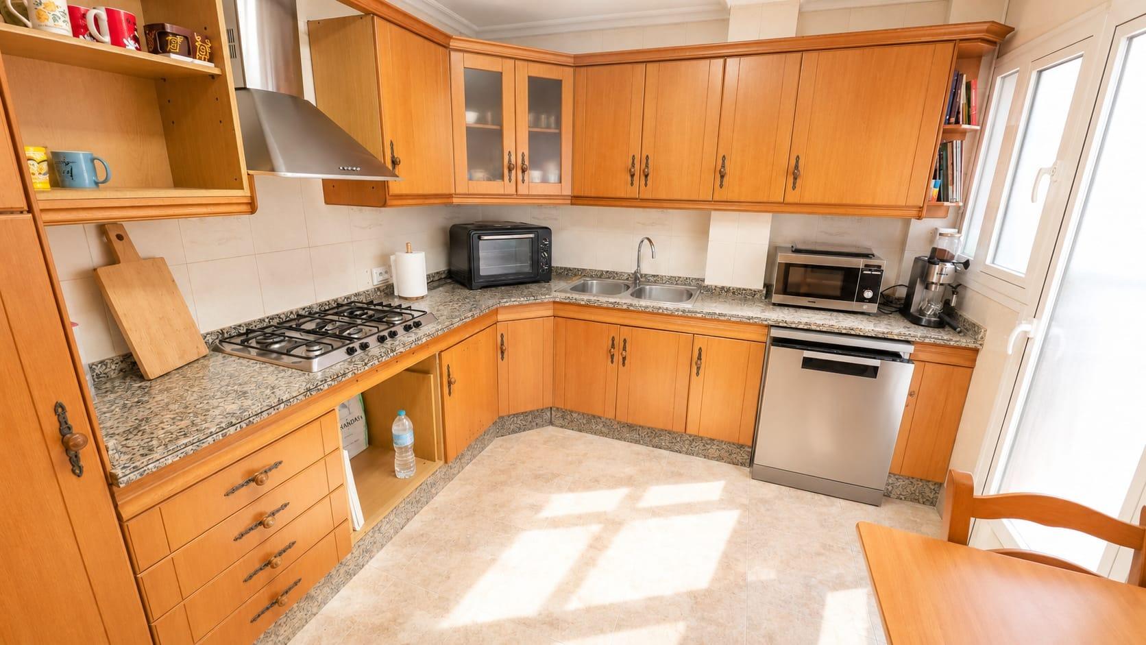 Huoneisto Alicante, Espanja 4 makuuhuonetta, 154 m2 No. 183107