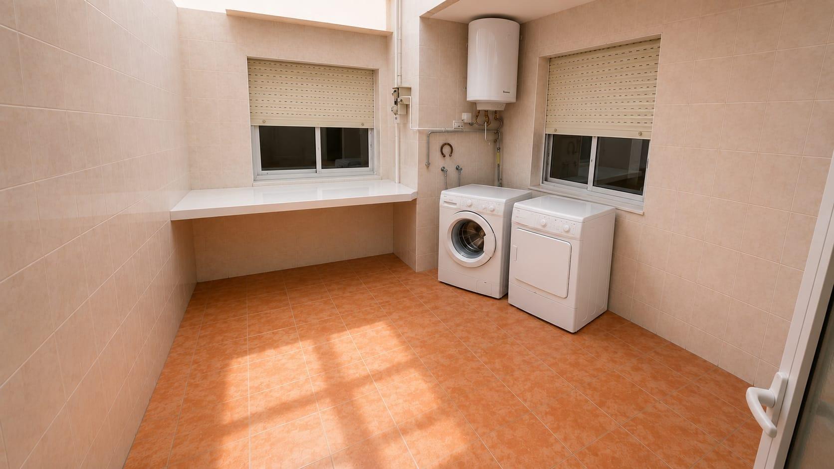 Huoneisto Alicante, Espanja 4 makuuhuonetta, 154 m2 No. 183107