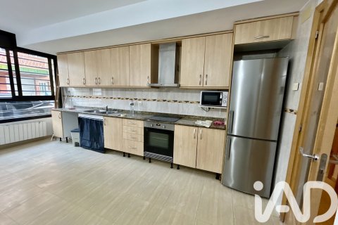 Apartment for sale in Gava, Barcelona, Spain 2 bedrooms, 74 sq.m. No. 152525 - photo 2