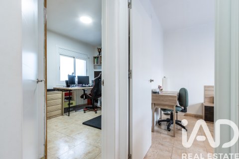 Продажа квартиры в Паретс-дель-Вальес, Барселона, Испания 3 спальни, 68м2 №152526 - фото 27