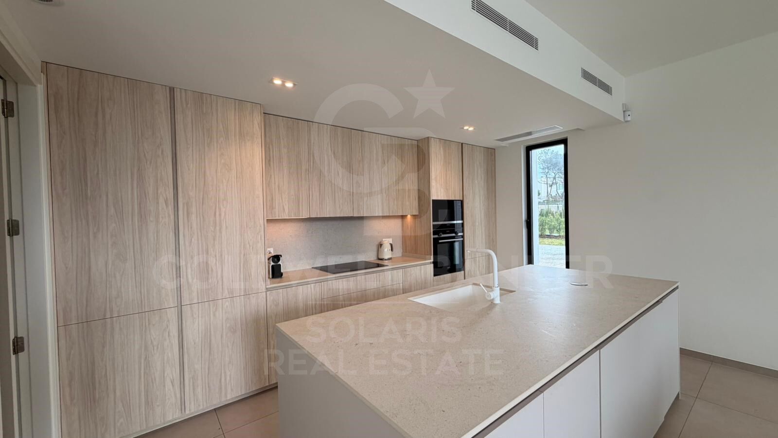 Villa a Javea, Alicante, Spagna 3 camere da letto, 220 mq. N° 178673