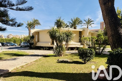 Apartment for sale in Alicante, Spain 2 bedrooms, 105 sq.m. No. 173154 - photo 26