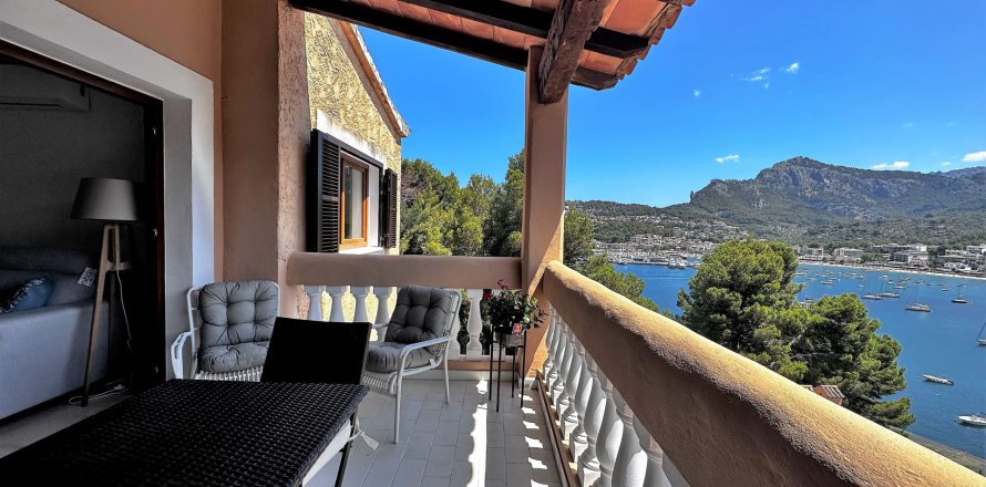 Apartamento en Port De Soller, Mallorca, España 2 dormitorios, 80 m2 No. 190526