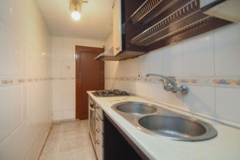 Apartment à vendre à Santa Coloma de Gramenet, Barcelona, Espagne, 2 chambres, 63 m2 No. 191433 - photo 3