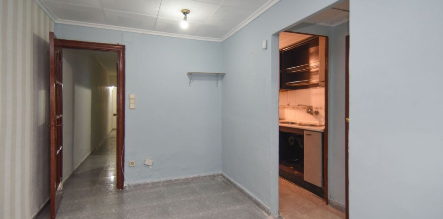 Apartment à Santa Coloma de Gramenet, Barcelona, Espagne 2 chambres, 63 m2 No. 191433