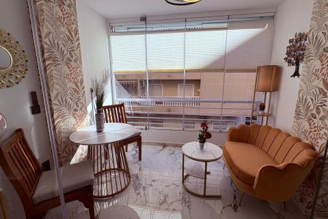 Huoneisto myytävänä Torrevieja, Alicante, Espanja, 1 makuuhuone, 54 m2 No. 192273 - kuva 8