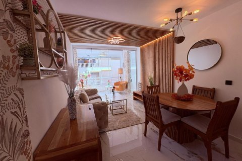 Huoneisto myytävänä Torrevieja, Alicante, Espanja, 1 makuuhuone, 54 m2 No. 192273 - kuva 18