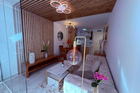 Huoneisto myytävänä Torrevieja, Alicante, Espanja, 1 makuuhuone, 54 m2 No. 192273 - kuva 13