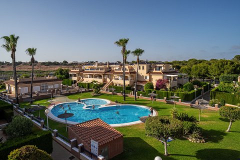 Kattohuoneisto myytävänä Mil Palmeras, Alicante, Espanja , 72 m2 No. 192272 - kuva 24