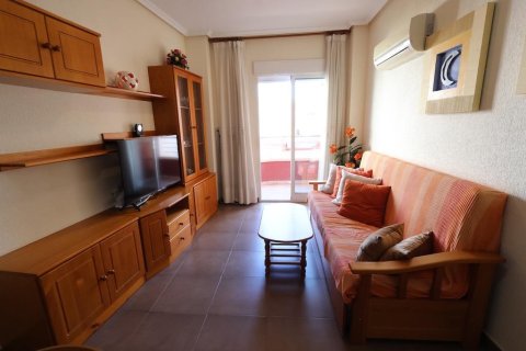 Huoneisto myytävänä Torrevieja, Alicante, Espanja, 1 makuuhuone, 45 m2 No. 192277 - kuva 2
