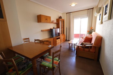 Huoneisto myytävänä Torrevieja, Alicante, Espanja, 1 makuuhuone, 45 m2 No. 192277 - kuva 3
