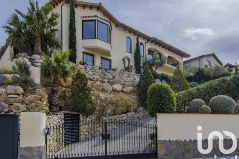 Talo myytävänä Sitges, Barcelona, Espanja, 5 makuuhuonetta, 472 m2 No. 153276 - kuva 3