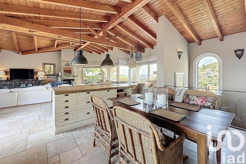 Talo myytävänä Sitges, Barcelona, Espanja, 5 makuuhuonetta, 472 m2 No. 153276 - kuva 9