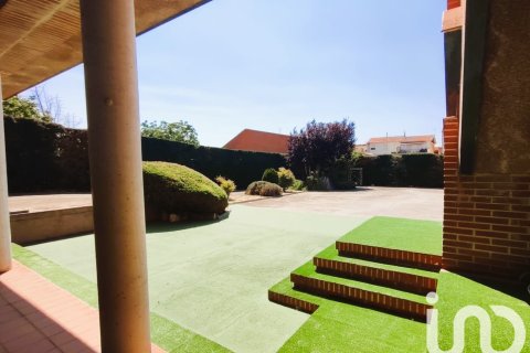 Māja pārdošanā Santa Elena de Jamuz, Leon, Spānijā 3 istabas, 376 m2 Nr. 153280 - attēls 3