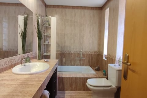 Māja pārdošanā Santa Elena de Jamuz, Leon, Spānijā 3 istabas, 376 m2 Nr. 153280 - attēls 9