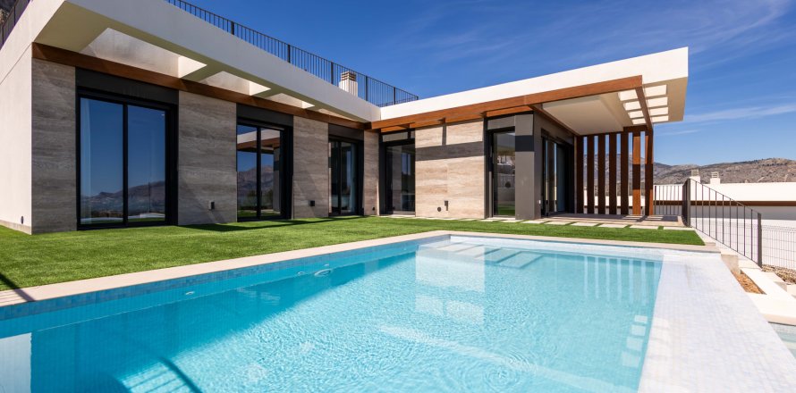 Villa i Polop, Alicante, Spanien 3 sovrum, 213 kvm. Nr. 155477