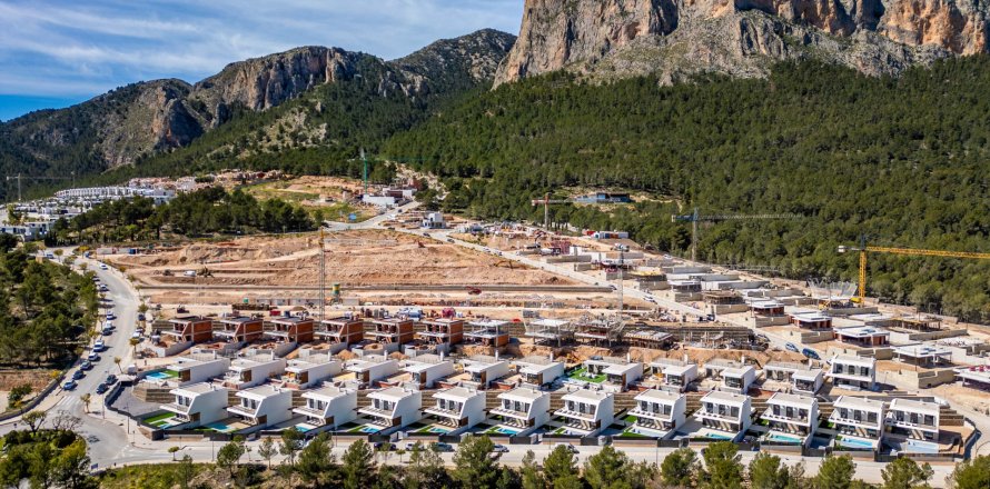 Villa i Polop, Alicante, Spanien 3 sovrum, 259 kvm. Nr. 155478