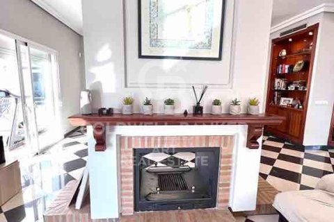 Dom w Marbella, Malaga, Hiszpania 5 sypialni, 470 mkw. nr 159937 – zdjęcie 7