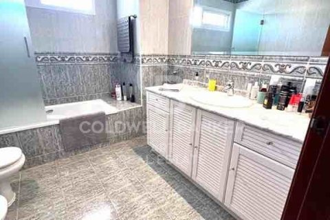 House for sale in Marbella, Malaga, Spain 5 bedrooms, 470 sq.m. No. 159937 - photo 24
