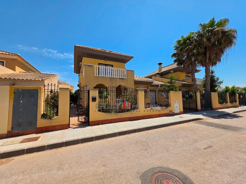Apartamento en Los Alcázares, Murcia, España 4 dormitorios, 146 m2 No. 193448