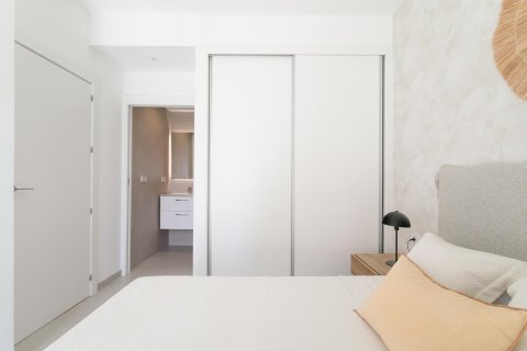 Huoneisto myytävänä Torrevieja, Alicante, Espanja, 2 makuuhuonetta, 78 m2 No. 134237 - kuva 27