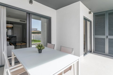 Huoneisto myytävänä Torrevieja, Alicante, Espanja, 2 makuuhuonetta, 78 m2 No. 134237 - kuva 14