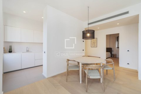 Apartment for sale in Barcelona, Spain 2 bedrooms, 93 sq.m. No. 167585 - photo 12